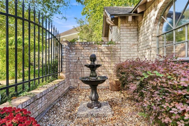 1114 Appleford Drive, Seabrook, TX 77586