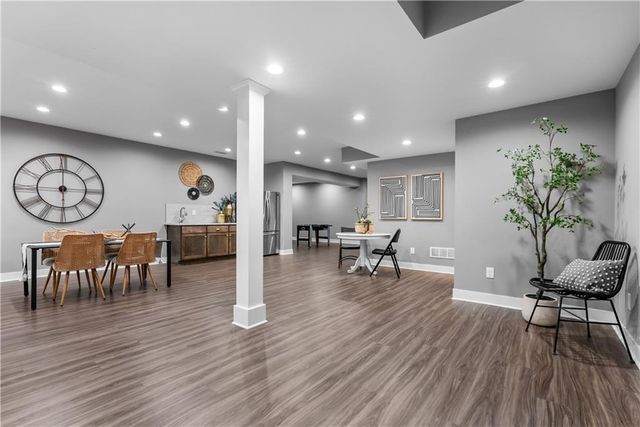 4509 NE Parks Summit Terrace, Lee's Summit, MO 64064