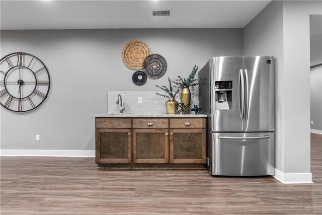 4509 NE Parks Summit Terrace, Lee's Summit, MO 64064