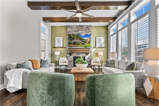 4509 NE Parks Summit Terrace, Lee's Summit, MO 64064