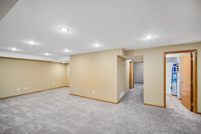 109 SW Hickory Glen, Grimes, IA 50111