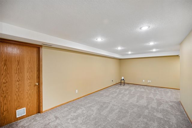 109 SW Hickory Glen, Grimes, IA 50111