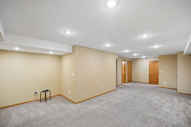 109 SW Hickory Glen, Grimes, IA 50111
