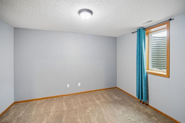 109 SW Hickory Glen, Grimes, IA 50111