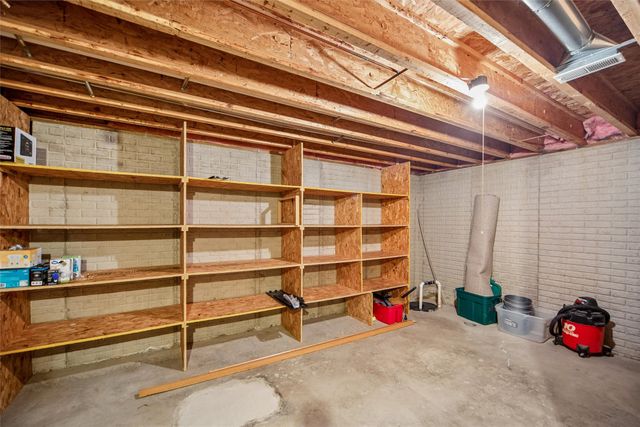 109 SW Hickory Glen, Grimes, IA 50111