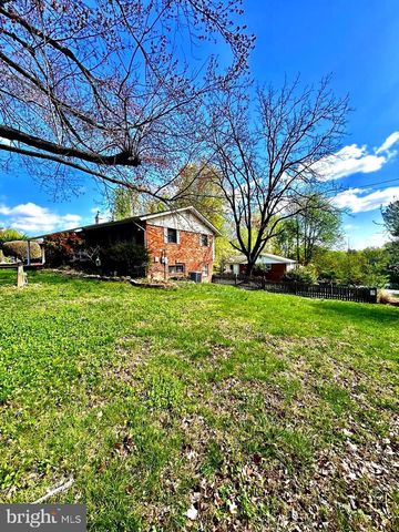 3715 MOSS DR, Annandale, VA 22003