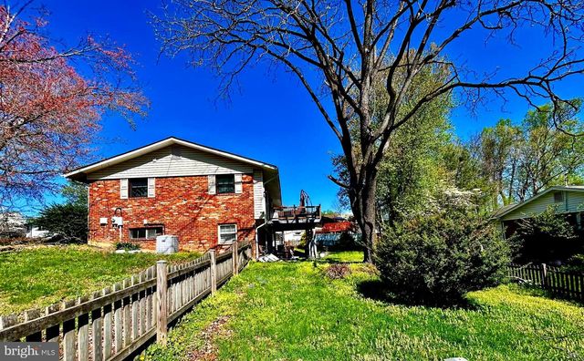 3715 MOSS DR, Annandale, VA 22003