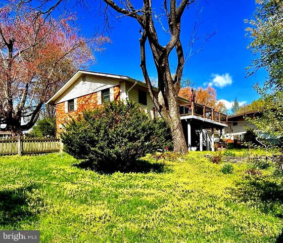 3715 MOSS DR, Annandale, VA 22003