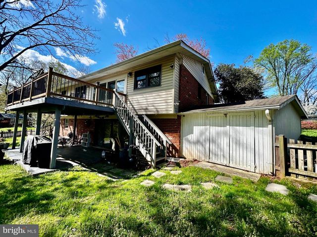 3715 MOSS DR, Annandale, VA 22003
