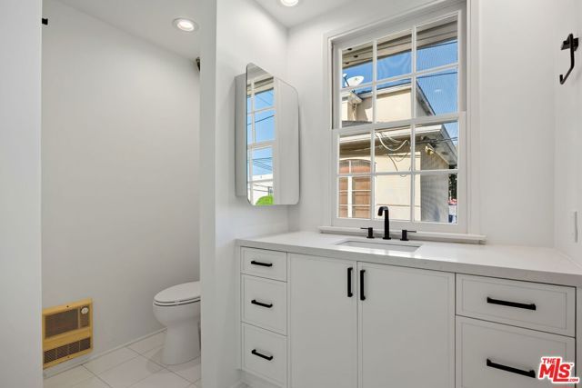 450 Smithwood Drive, Beverly Hills, CA 90212