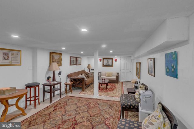 23 WILLIS DR, Ewing, NJ 08628