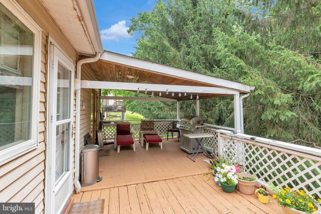 23 WILLIS DR, Ewing, NJ 08628