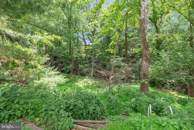 23 WILLIS DR, Ewing, NJ 08628