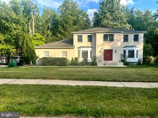 23 WILLIS DR, Ewing, NJ 08628