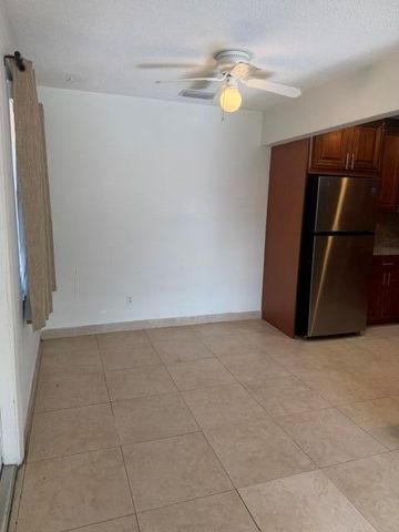 3651 SW 60th Terrace 3, Davie, FL 33314