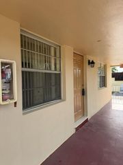 3651 SW 60th Terrace 3, Davie, FL 33314