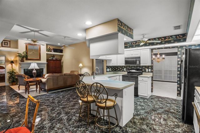 1142 LONGWOOD OAKS BOULEVARD, Lakeland, FL 33811