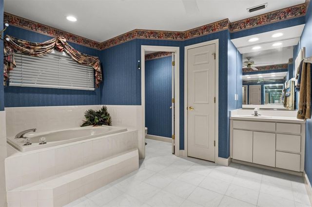 1142 LONGWOOD OAKS BOULEVARD, Lakeland, FL 33811