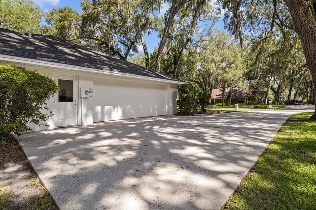 1142 LONGWOOD OAKS BOULEVARD, Lakeland, FL 33811