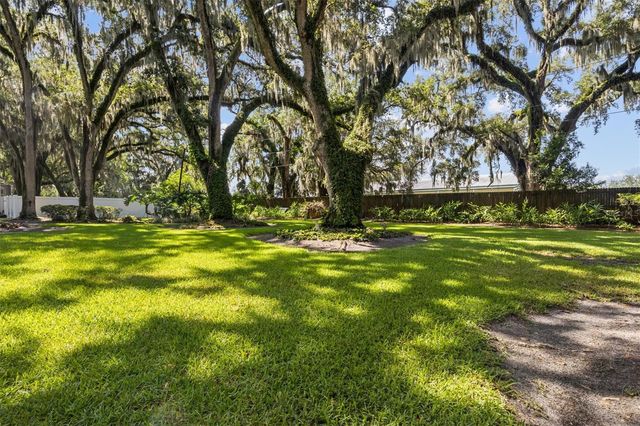 1142 LONGWOOD OAKS BOULEVARD, Lakeland, FL 33811