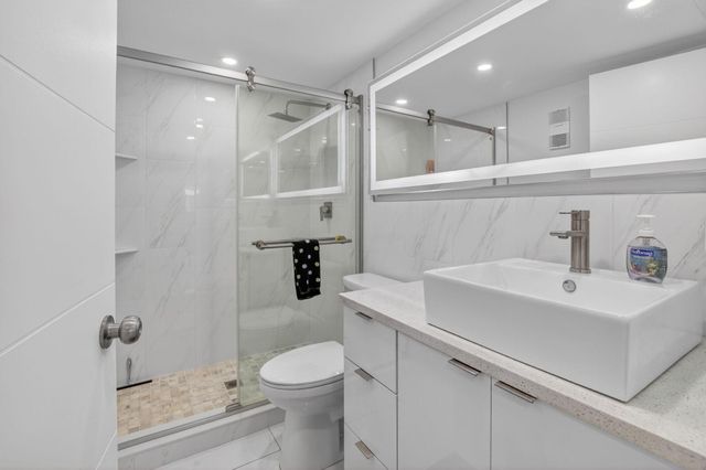 15401 Pembridge Avenue 15, Delray Beach, FL 33484