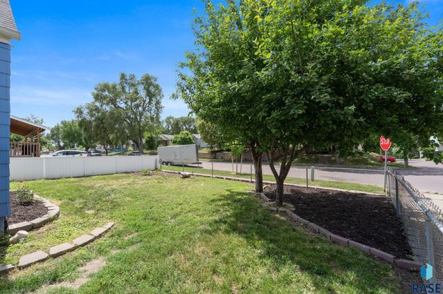 415 W Bailey St Street, Sioux Falls, SD 57104