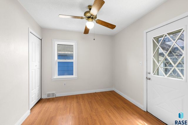 415 W Bailey St Street, Sioux Falls, SD 57104