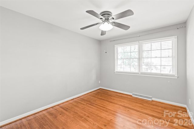 1612 Redcoat Drive, Charlotte, NC 28211