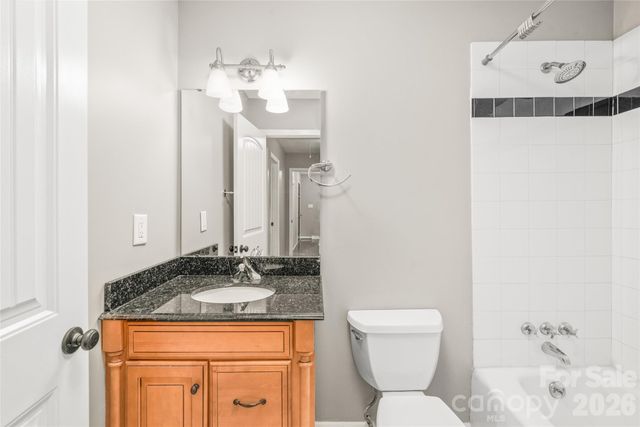 1612 Redcoat Drive, Charlotte, NC 28211