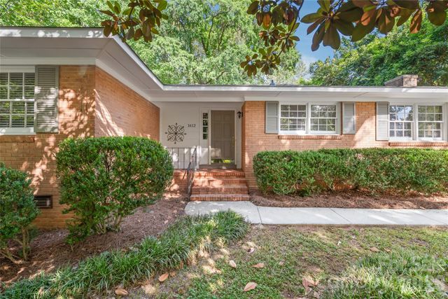 1612 Redcoat Drive, Charlotte, NC 28211