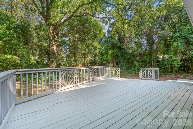 1612 Redcoat Drive, Charlotte, NC 28211