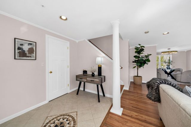 51 Bucklin Rd, North Andover, MA 01845