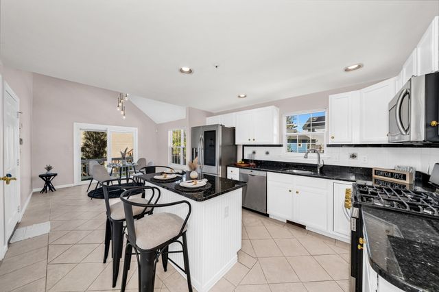 51 Bucklin Rd, North Andover, MA 01845