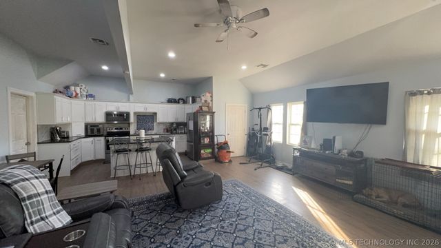 5807 E 22nd Place, Tulsa, OK 74114