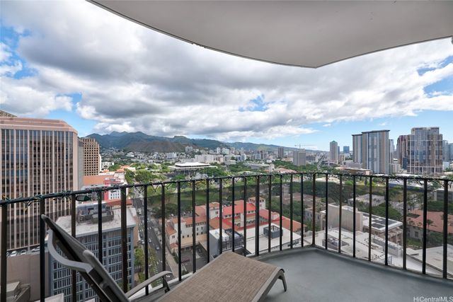 700 Richards Street 2506, Honolulu, HI 96813