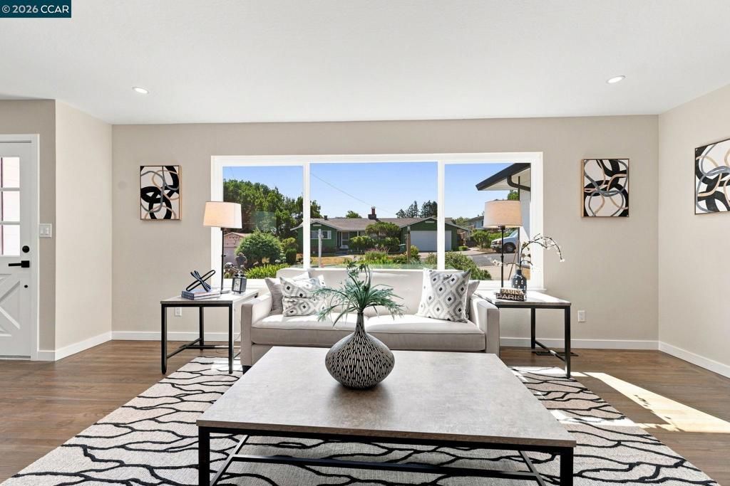Image 12 of property listing at 503 Kay Ann Ct, El Sobrante, CA 94803