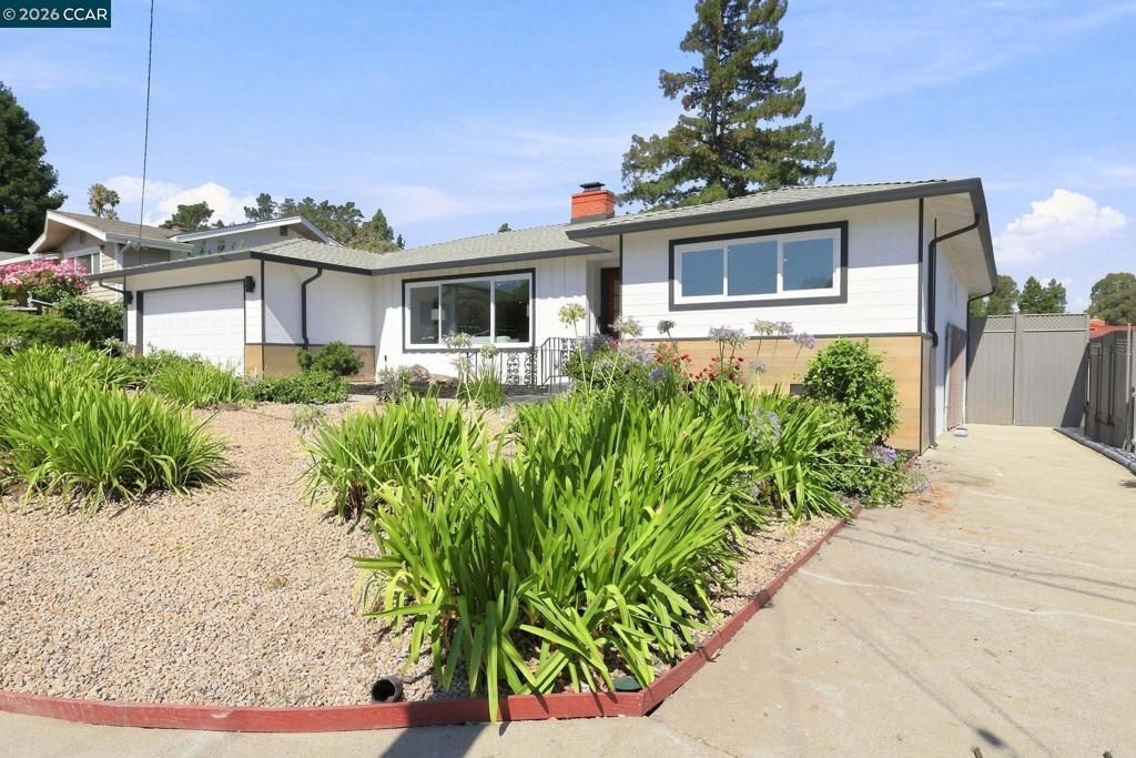 Image 3 of property listing at 503 Kay Ann Ct, El Sobrante, CA 94803