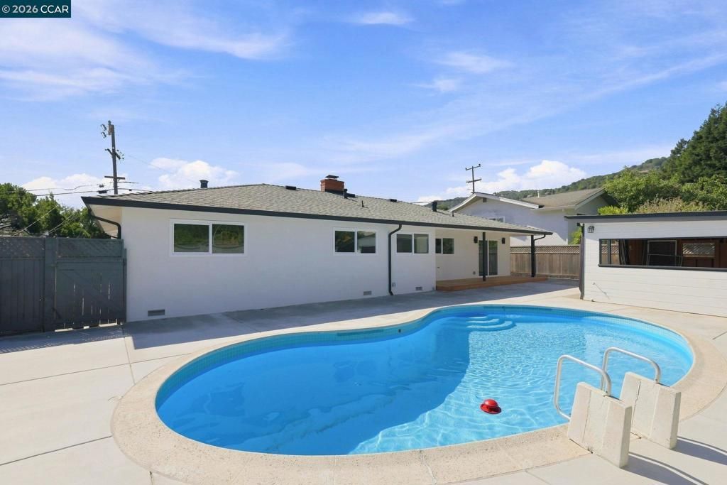 Image 32 of property listing at 503 Kay Ann Ct, El Sobrante, CA 94803