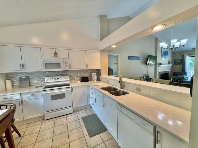 210 Westleton Dr Apt 13D, Myrtle Beach, SC 29572
