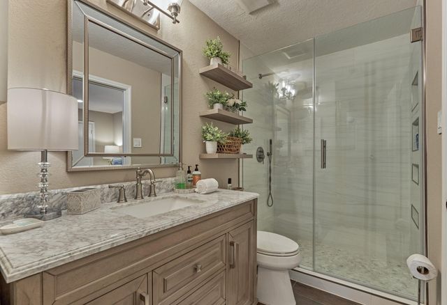 5 April Point Drive S, Montgomery, TX 77356