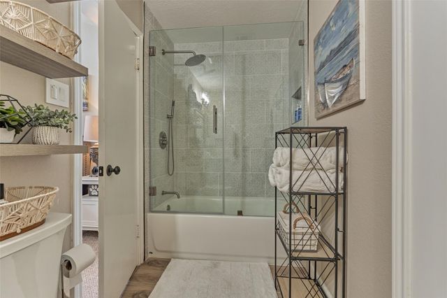 5 April Point Drive S, Montgomery, TX 77356