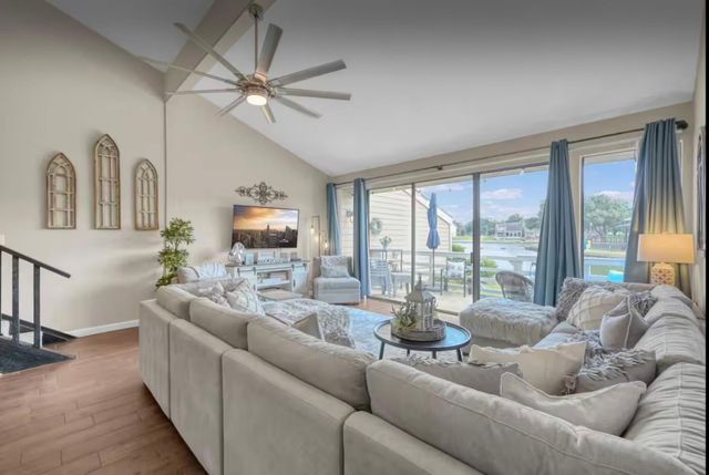 5 April Point Drive S, Montgomery, TX 77356