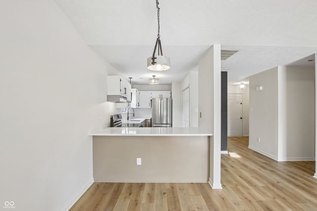 4027 Eagle Cove West Drive, Indianapolis, IN 46254