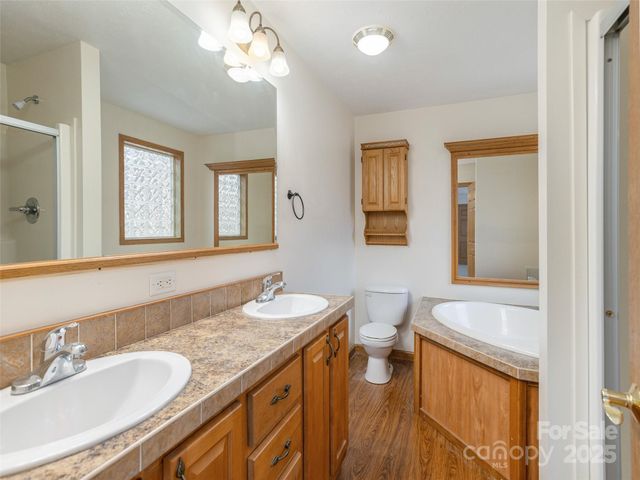 65 Philips Court, Fletcher, NC 28732