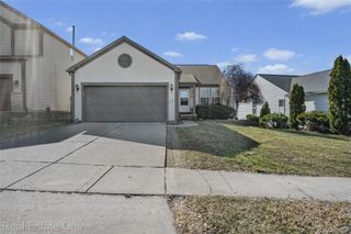 1575 Pebble Beach Drive, Pontiac, MI 48340