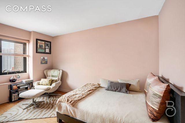 3347 14th St Apt 6C, New York City, NY 11106