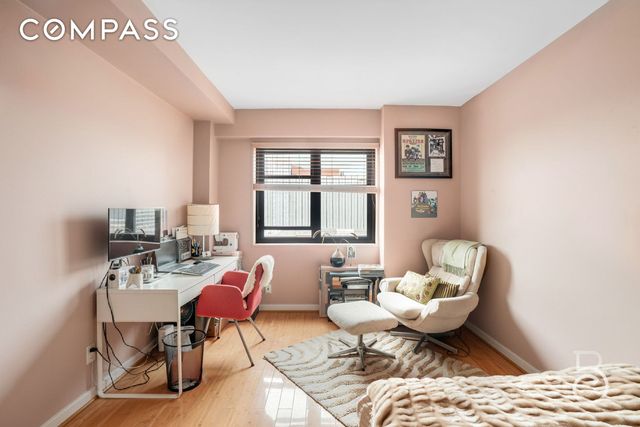 3347 14th St Apt 6C, New York City, NY 11106