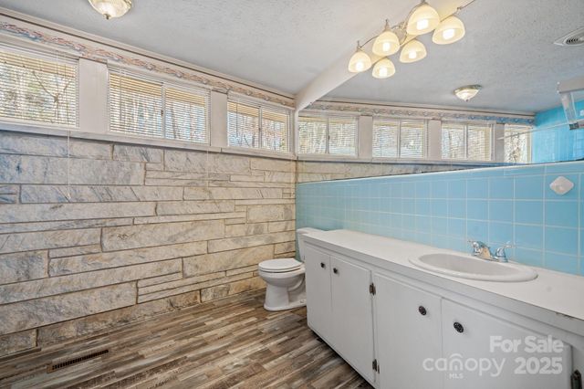 2866 Old Morganton Road, Lenoir, NC 28645