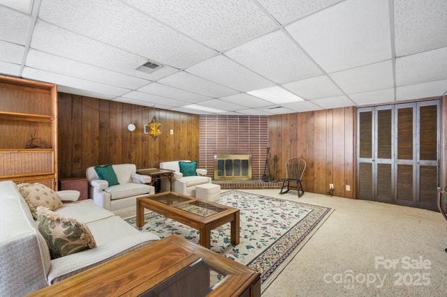 2866 Old Morganton Road, Lenoir, NC 28645