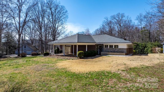 2866 Old Morganton Road, Lenoir, NC 28645